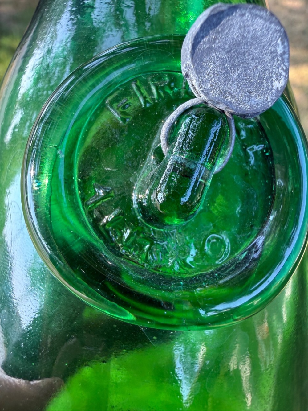 11” Vintage Green Glass Bottle Vase Unique With Metal Tag Firenze Metal Seal. - Picture 3 of 10